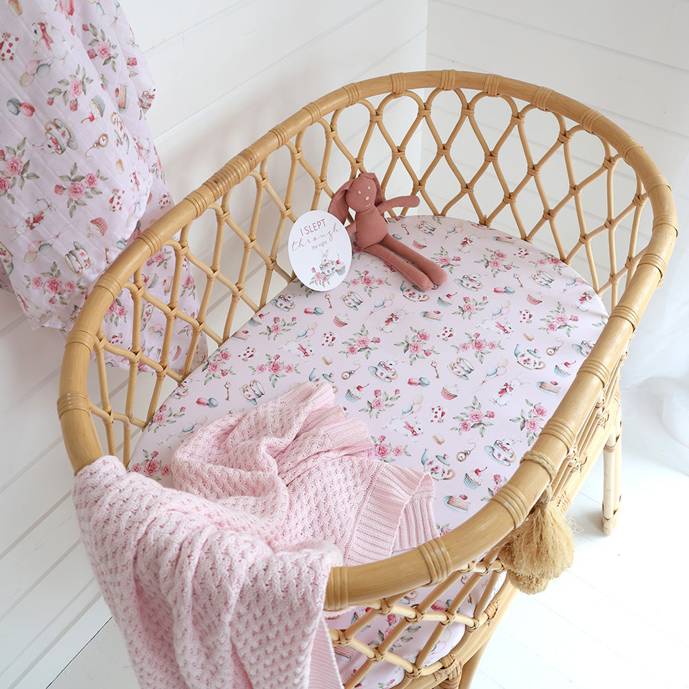 Alice’s Tea Party Lak